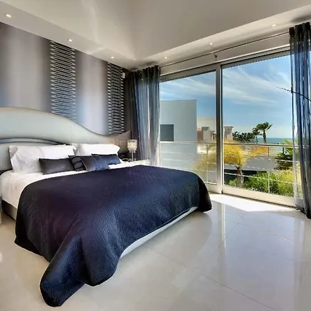 Vale Do Garrao Sleeps 10 Pool Air Con Wifi Villa