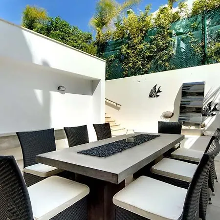 Vale Do Garrao Sleeps 10 Pool Air Con Wifi Villa